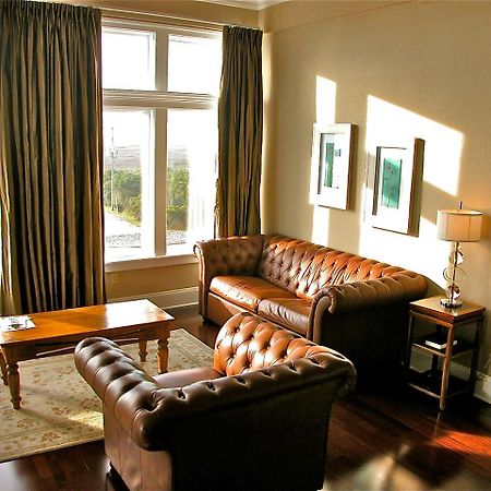 ناجز هيد Oasis Suites Hotel المظهر الخارجي الصورة